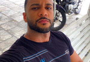 Eu vou Criar um Vídeo UGC Profissional para seu Produto em 2...