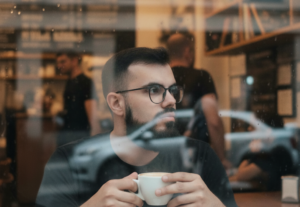 Eu vou traduzir textos longos em inglês, espanhol e portuguê...