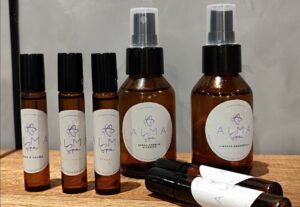 Eu vou Criar imagens reais e vídeos UGC para seus produtos.