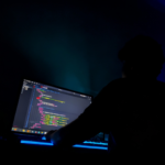 Eu vou te ajudar na construção de um site ou programa.