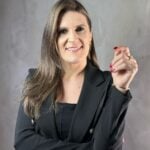 Eu vou fazer seu currículo ficar claro e profissional