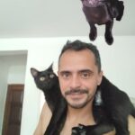 Eu vou Gravar um video do seu produto com meu gato preto