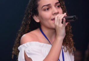 Eu vou Cantar a música que você quiser
