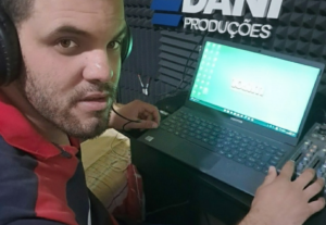 Eu vou produzir sua locução off para sua loja