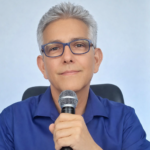 Eu vou narrar com voz firme profissional e poderosa