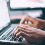 Eu vou Transcrever seus áudios e vídeos com revisão inclusa