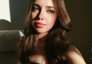 Eu vou gravar o seu criativo UGC de forma natural em 24h
