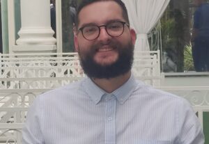 Eu vou fazer a revisão do seu texto.