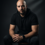 Eu vou gravar o slogan da sua marca.