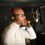 Eu vou criar suas musicas e suas narrações com fundo musical