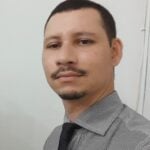 Eu vou fazer a revisão de até 8 páginas do seu texto.