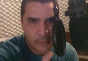 Eu vou transformar sua idéia, em uma narração/locução incrív...