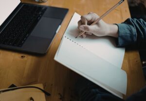 Eu vou escrever o seu artigo/livro/e-book com excelência