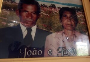 Eu vou restaurar e colorir suas fotos antigas com IA avançad...