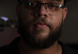 Eu vou roteirizar, gravar e editar seu vídeo para publicidad...