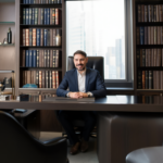 Eu vou analisar seu caso previdenciário ou cível com experti...