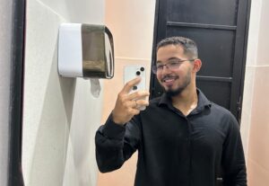 Eu vou transcrever e traduzir textos, artigos, livros e mais...