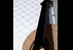 Eu vou escrever uma música para você e cantar.