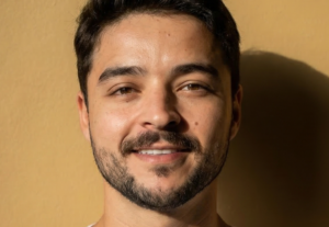 Eu vou narrar seu roteiro com qualidade de áudio de estúdio