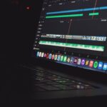 Eu vou editar qualquer vídeo pra você, rapidamente.