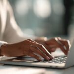 Eu vou Transcrever seu áudio em texto Word revisado 24h.