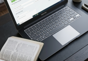 Eu vou digitar seus documentos ou transcrevo seus áudios