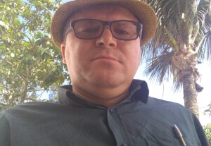Eu vou fazer o melhor anúncio do seu produto, com locução.