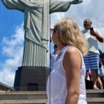 Eu vou remover objetos e pessoa indesejadas das imagens.