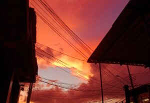 Eu vou editar vídeos e fotos para você, sua empresa