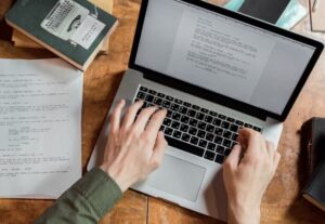 Eu vou revisar, corrigir e formatar seu TCC nas normas ABNT