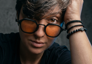 Eu vou fazer fotos e retratos realistas com Inteligência Art...