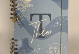 Eu vou fazer A capa personalizada do seu caderno ou agenda