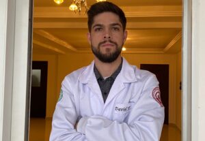 Eu vou editar e legendar cortes virais para suas redes