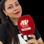 Eu vou fazer Locução voz feminina natural que traz resultado...