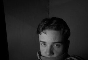 Eu vou editar seu vlog ou documentário em até 12h.