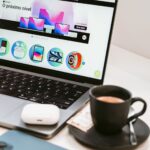 Eu vou fazer seu site para sua empresa para você vender mt