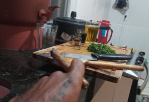 Eu vou te ajudar a dominar sua cozinha. Cozinhe de tudo.