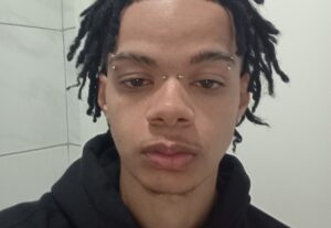 Eu vou fazer um Anúncio com voz de locutor pra você