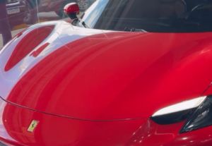 Eu vou fazer o melhor comercial para você em carro de luxo